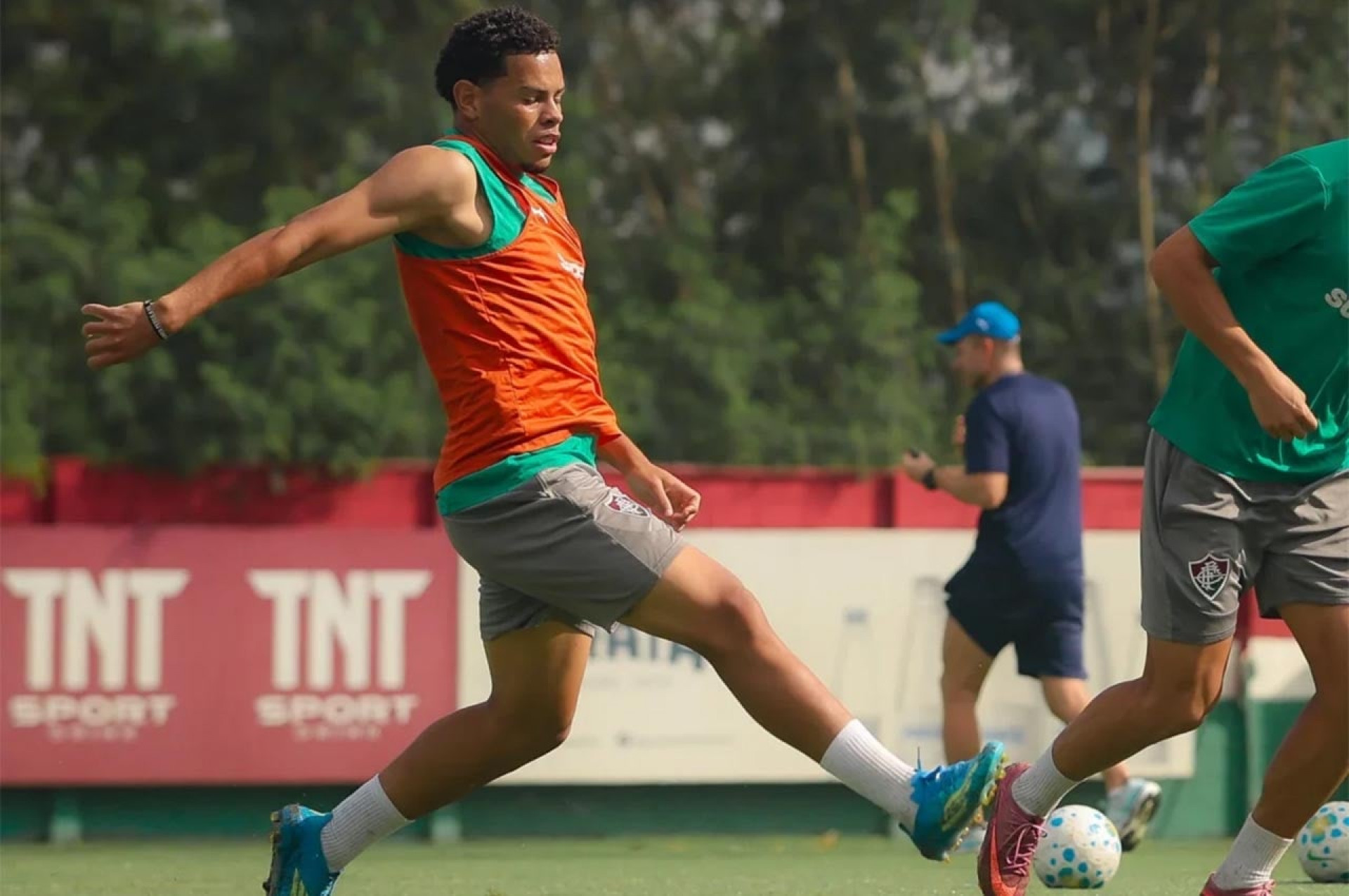 Fluminense encaminha novo v&iacute;nculo com joia do sub-20 at&eacute; 2028