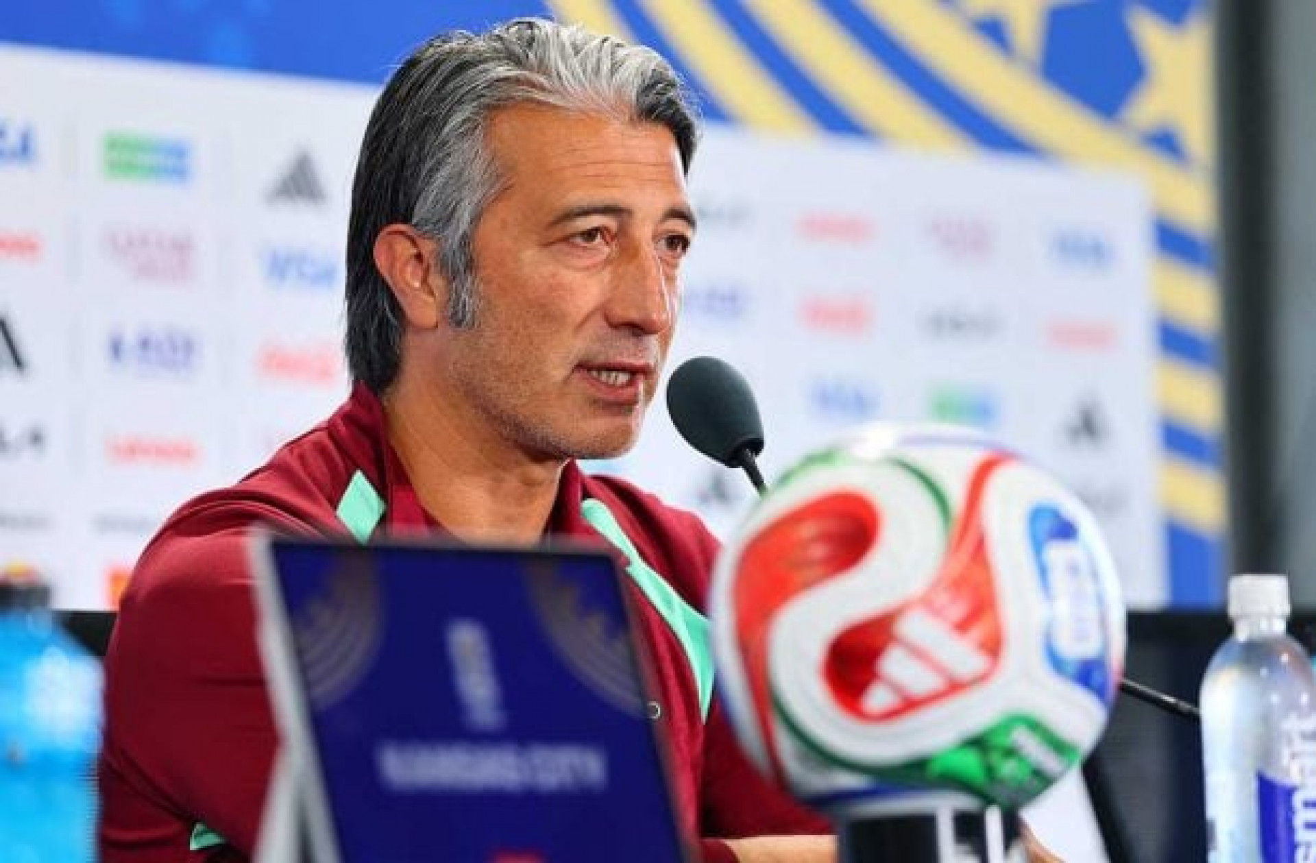 Treinador da Su&iacute;&ccedil;a afirma ter plano para parar Messi: “Temos nossas solu&ccedil;&otilde;es”