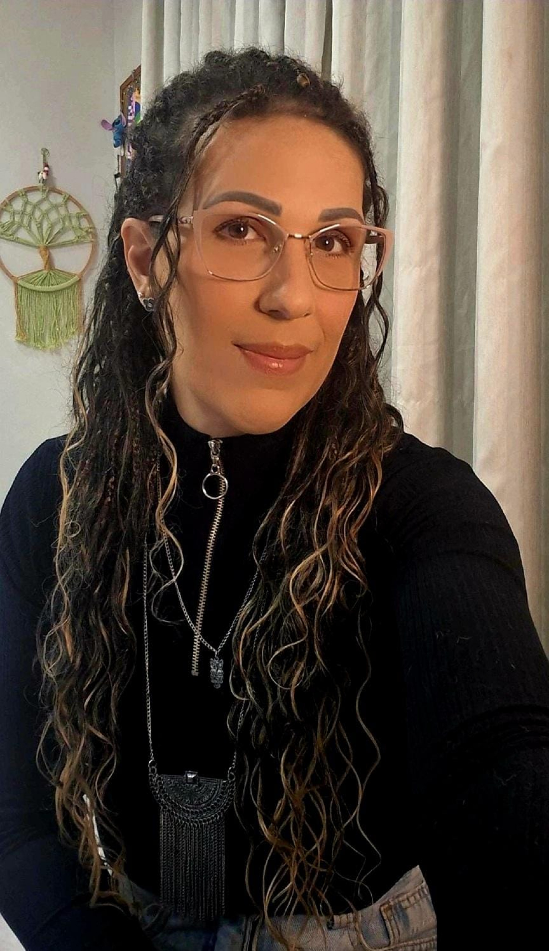 Vivian Longobardi n&atilde;o tem tido acesso a medicamentos que evitam a volta do c&acirc;ncer - Arquivo pessoal