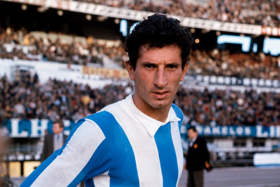 Morre jogador argentino 'responsável' pela criação dos cartões no futebol
