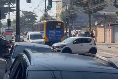 Guerra entre criminosos tem ônibus usados como barricadas em Cordovil