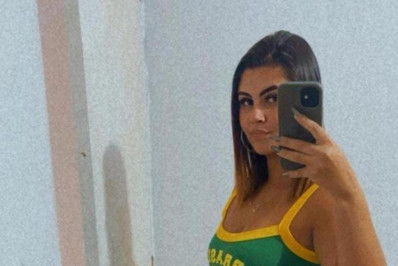 Mulher que teve corpo queimado em terreiro é sepultada 