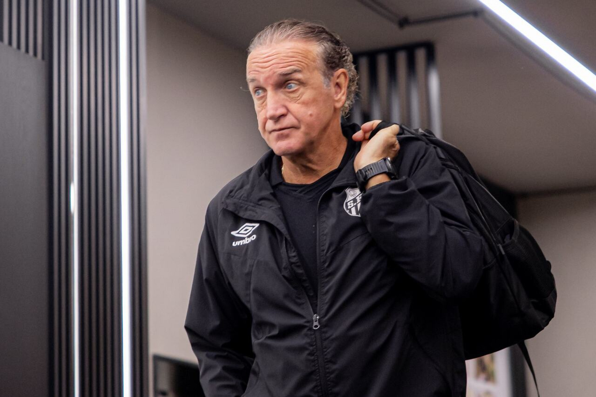 Santos tem d&uacute;vidas para duelo com o Botafogo