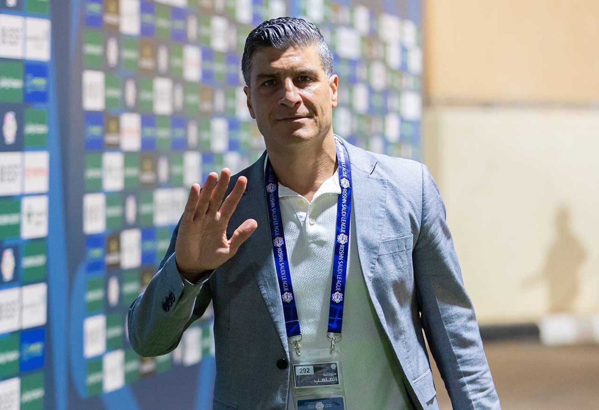 Vasco oficializa contrata&ccedil;&atilde;o de Paulinho at&eacute; dezembro de 2029