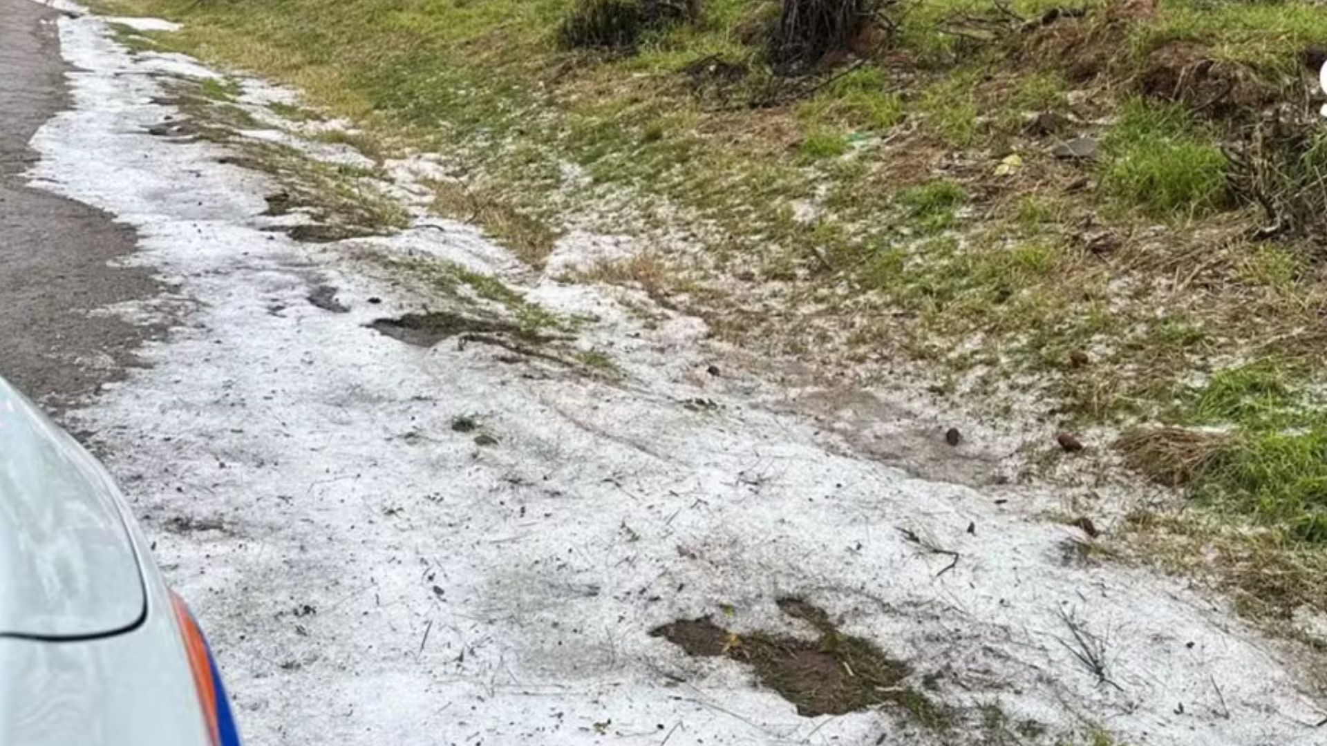 Granizo e ventos fortes destelharam dezenas de casas no Rio Grande do Sul
