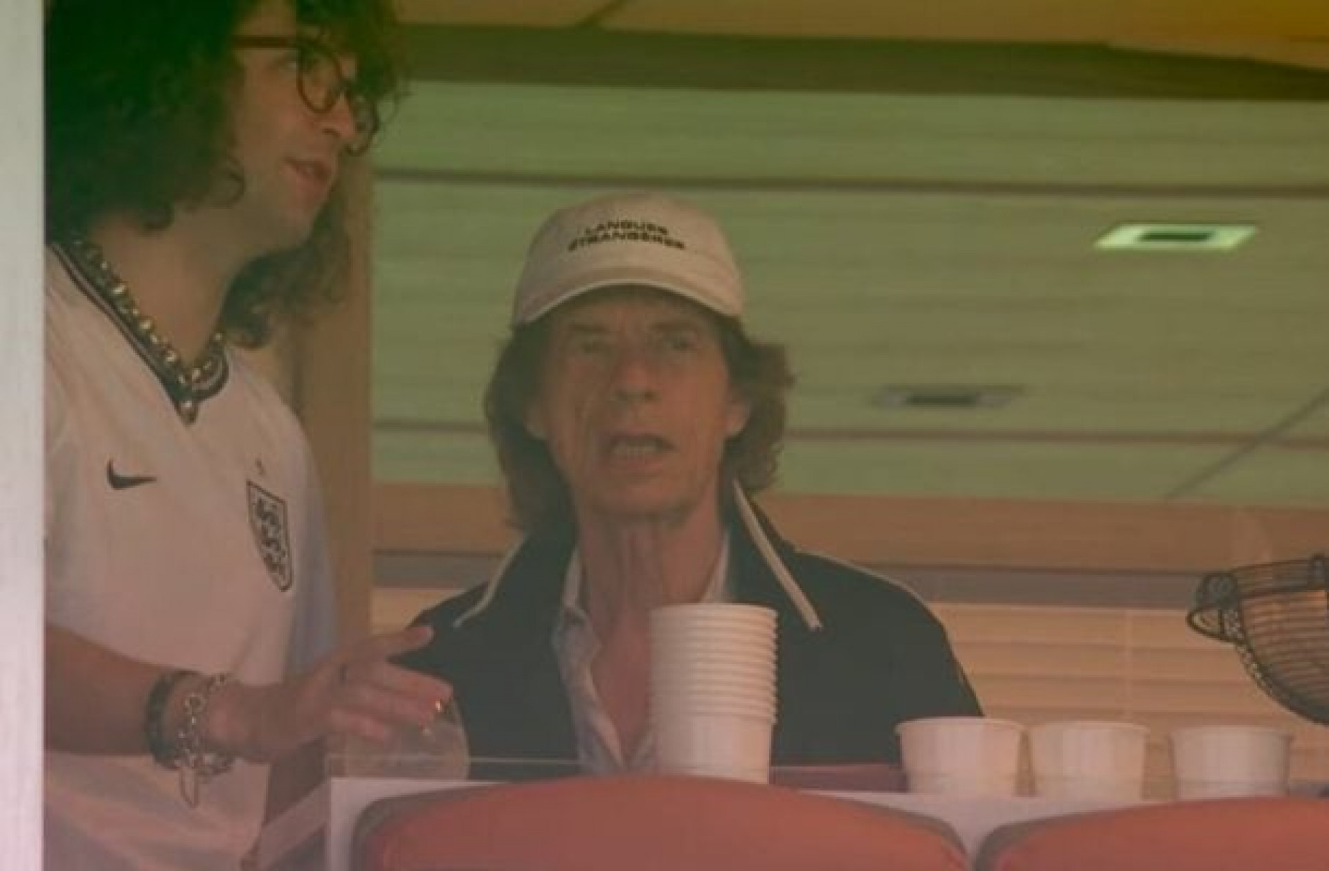 Mick Jagger quebra “maldi&ccedil;&atilde;o” e v&ecirc; classifica&ccedil;&atilde;o da Inglaterra em Miami
