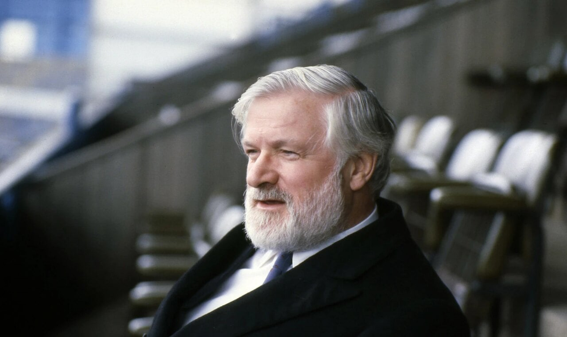 Morre Ken Bates, o homem que salvou o Chelsea da fal&ecirc;ncia por apenas uma libra