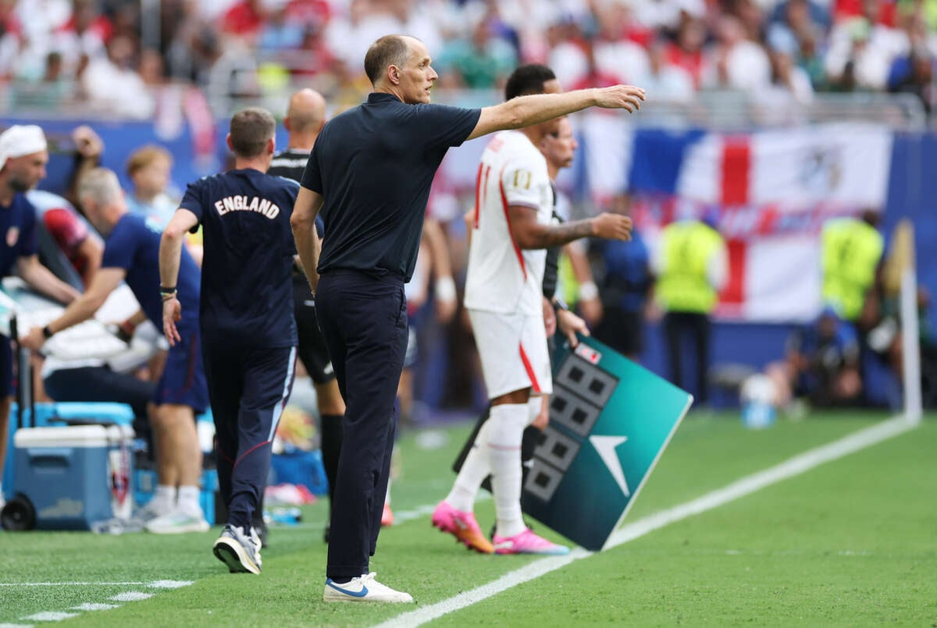 Apesar da classifica&ccedil;&atilde;o da Inglaterra, Tuchel solta o verbo: “Tivemos sorte”