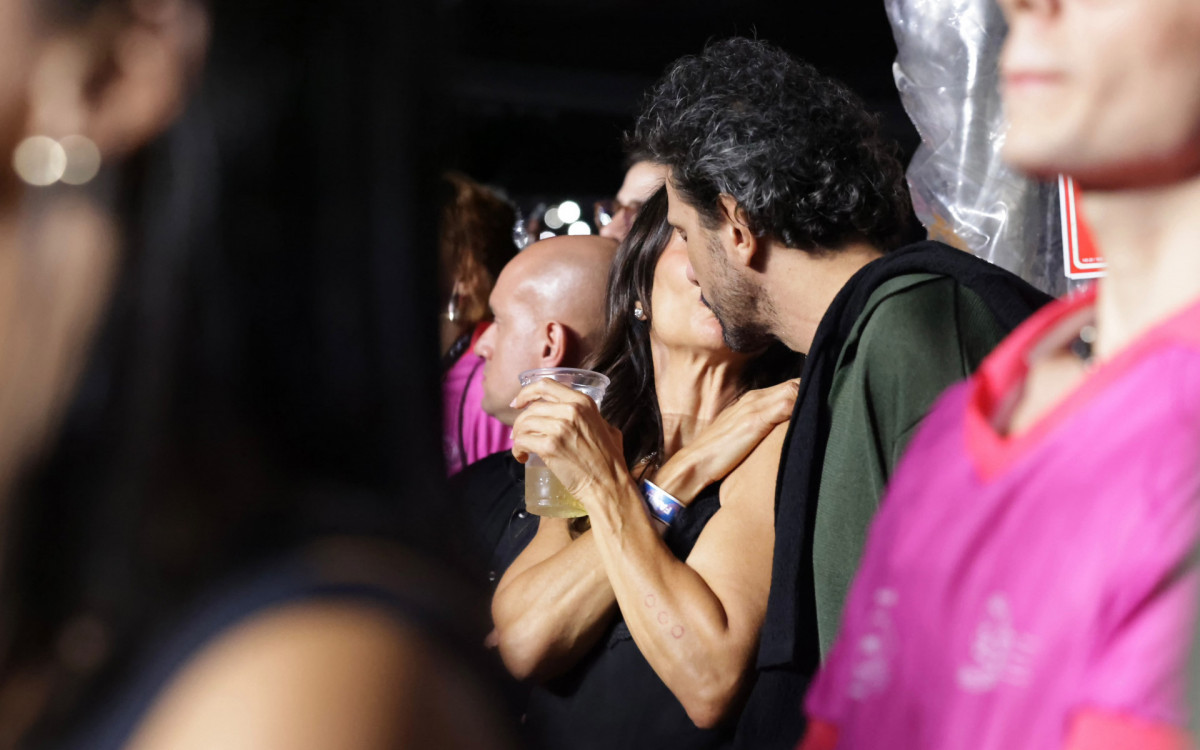 Ivete Sangalo aproveitou show do Belo em clima de romance com Tiago Maia