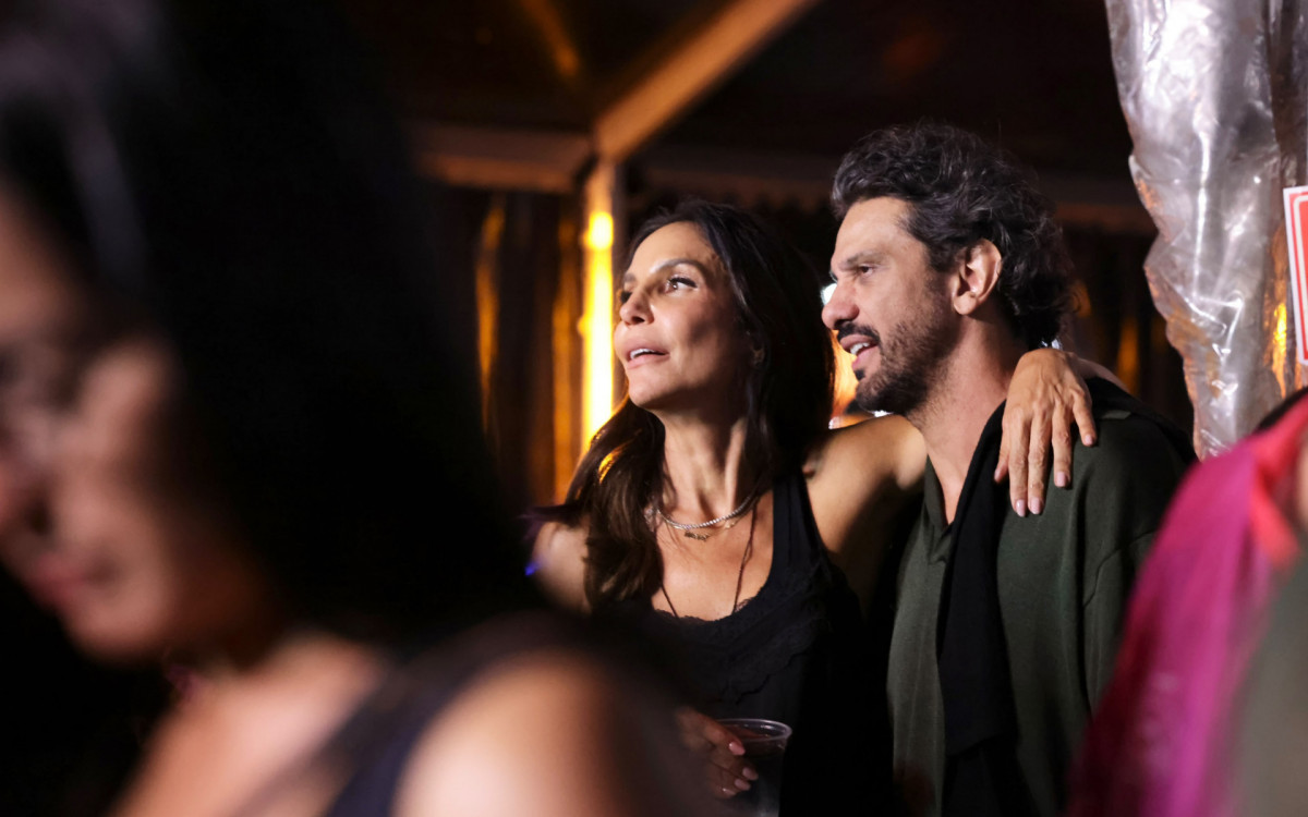 Ivete Sangalo aproveitou show do Belo em clima de romance com Tiago Maia
