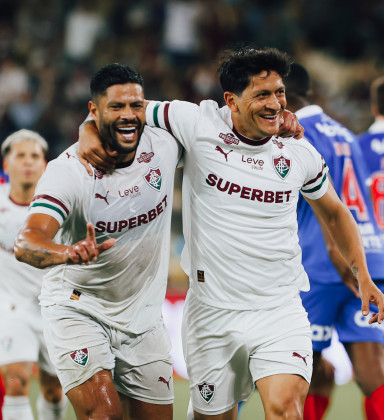 Com gols de Hulk e Cano, Fluminense bate o Bahia em amistoso
