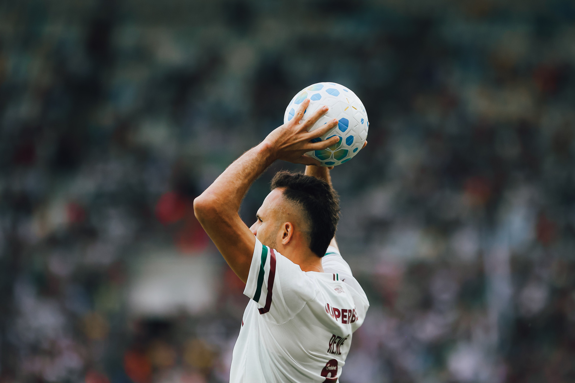 Renê em ação pelo Fluminense no amistoso contra o Bahia, no Maracanã - Lucas Merçon / Fluminense FC