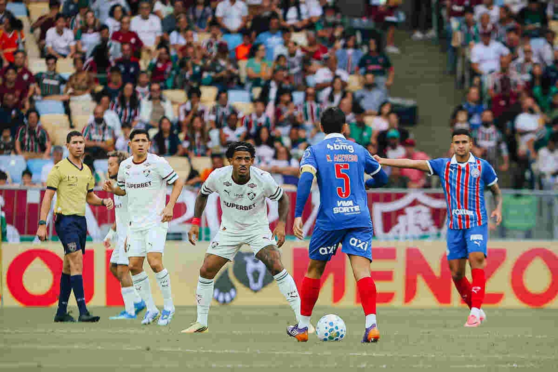 Hulk marca, Thiago Silva retorna e Fluminense vence o Bahia em amistoso