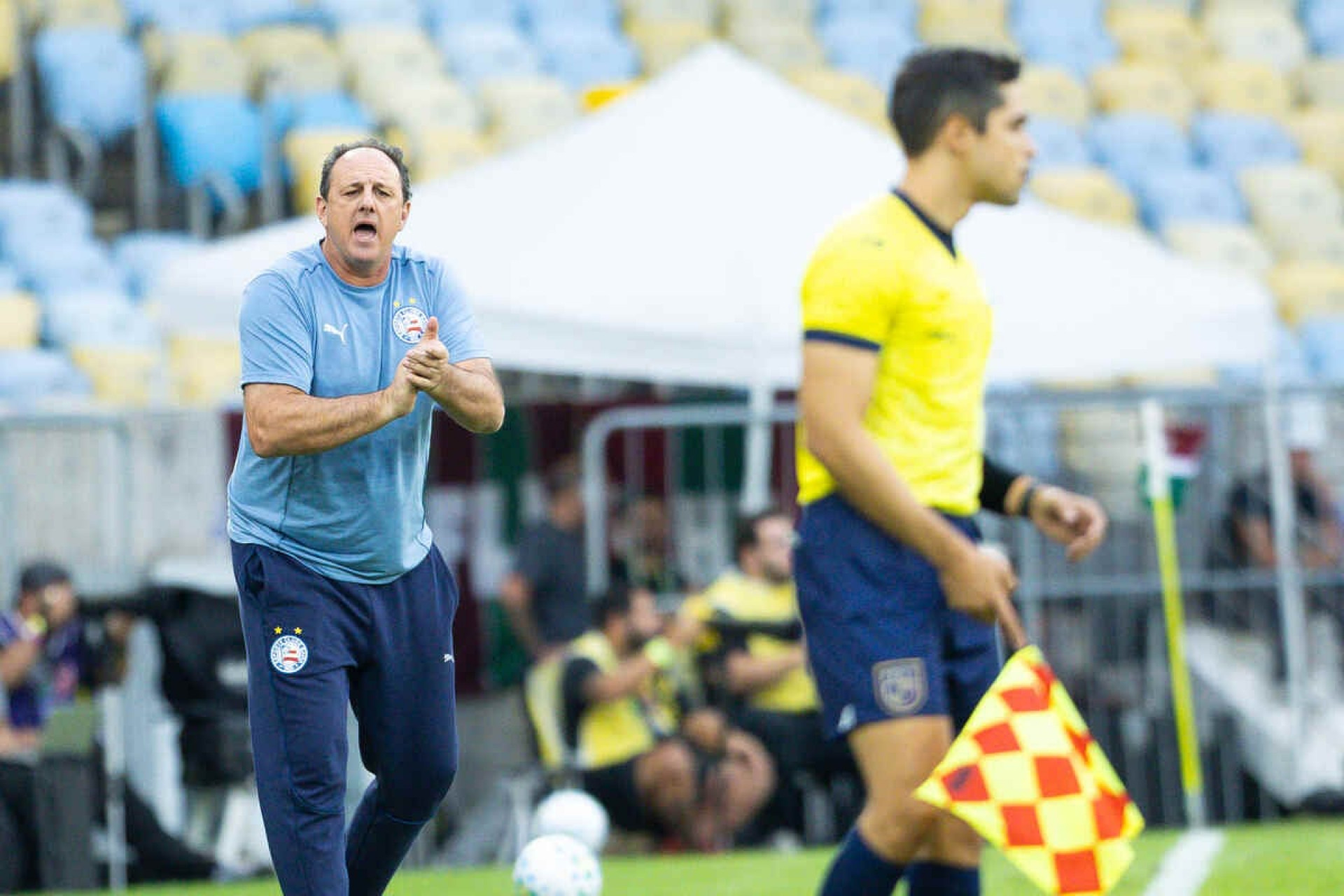 Rog&eacute;rio Ceni detona arbitragem de amistoso: “A gente vem aqui para ser ot&aacute;rio”