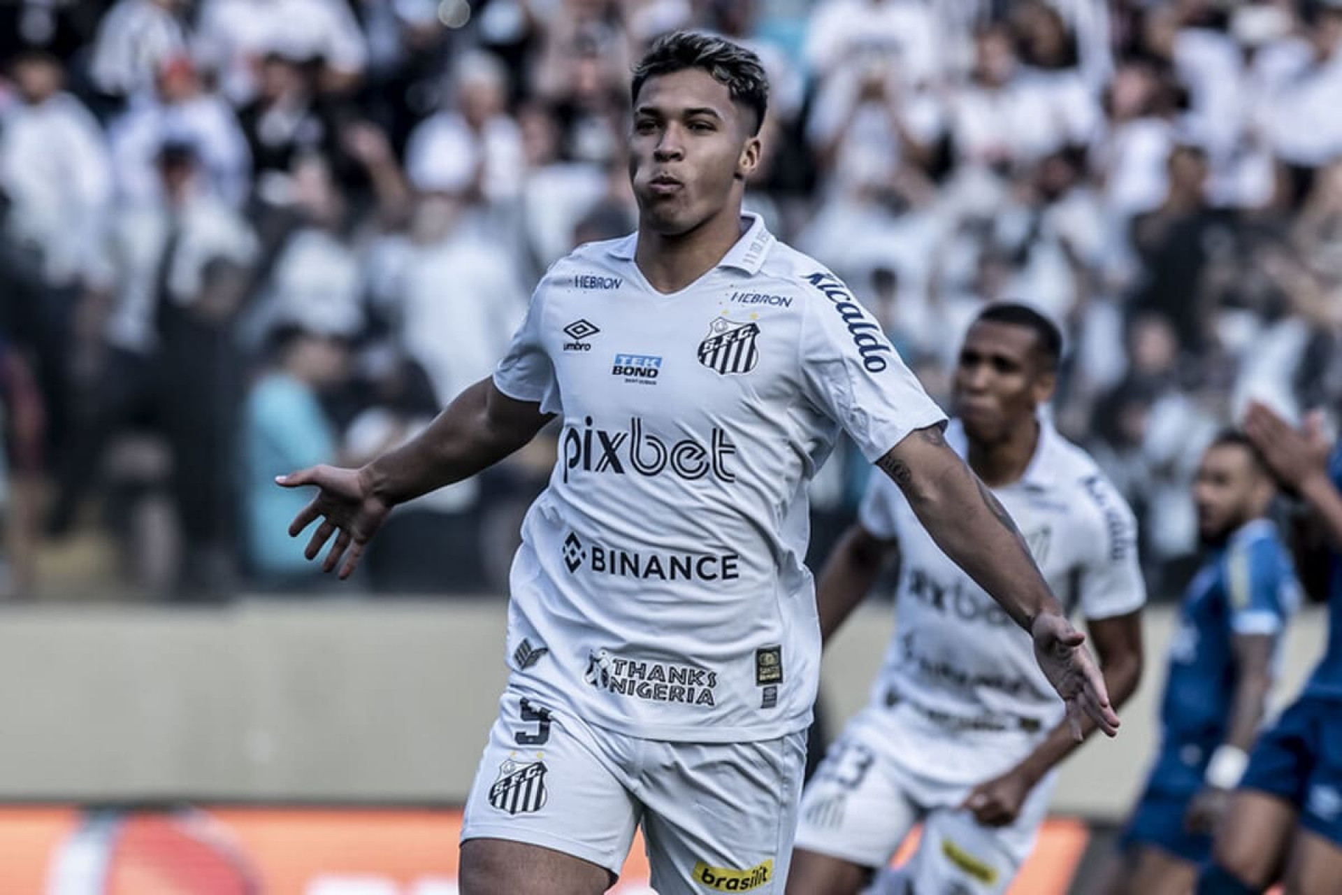 Ajax avan&ccedil;a por Marcos Leonardo em neg&oacute;cio de R$ 146 milh&otilde;es