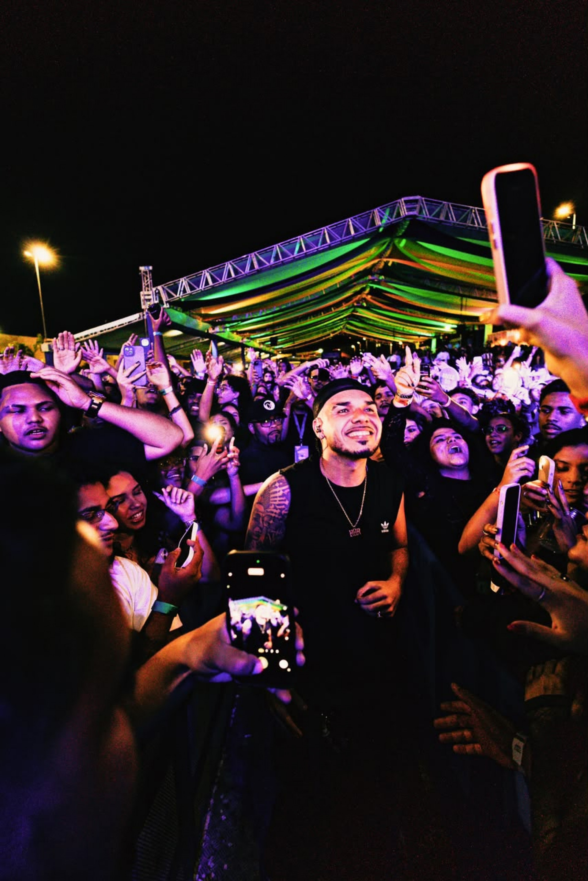 O show do rapper 2ZDinizz levou mais de quatro mil pessoas ao evento