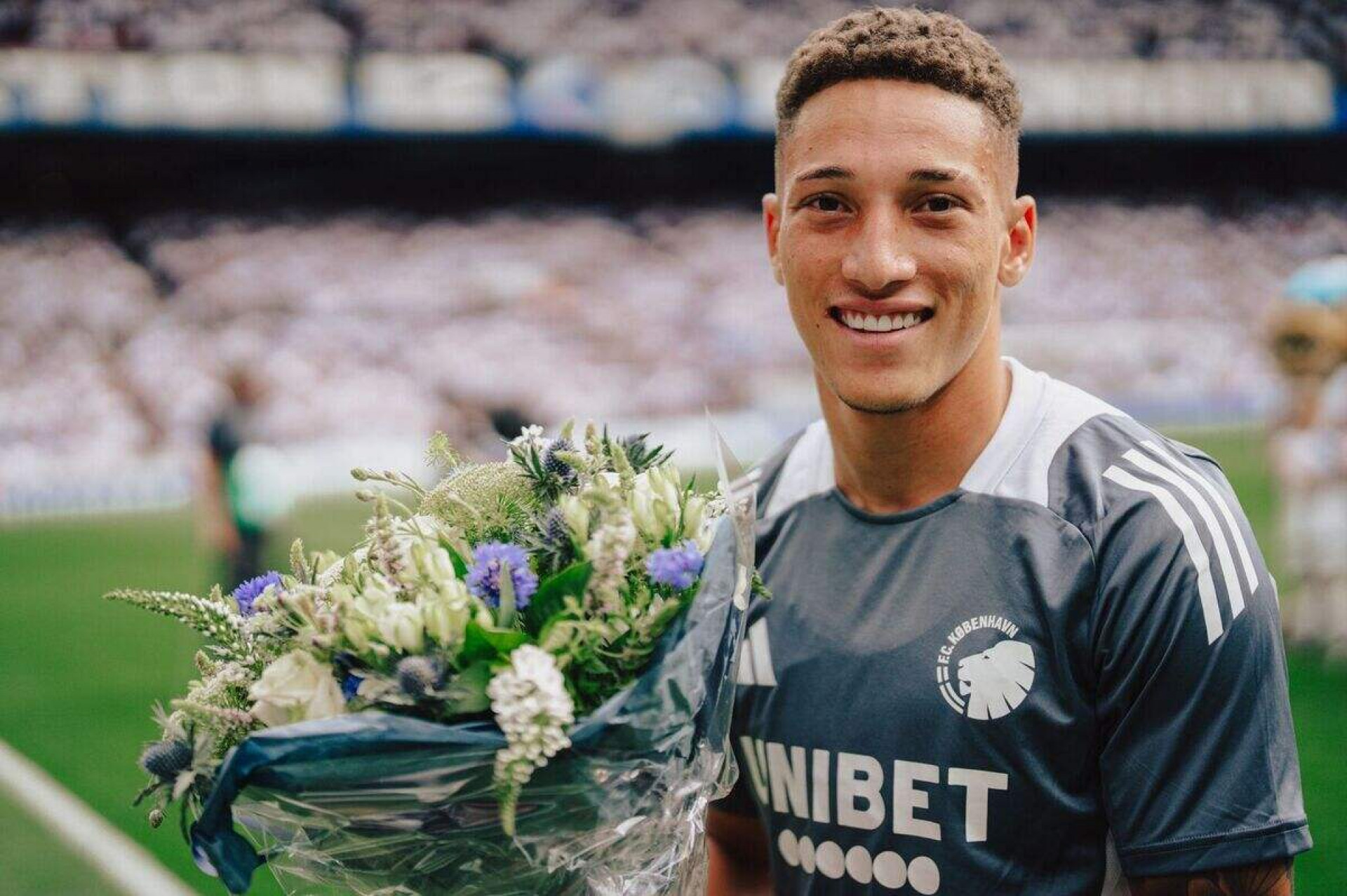 Jovem recebe proposta do Braga, e Cruzeiro ter&aacute; direito &agrave; parte do valor