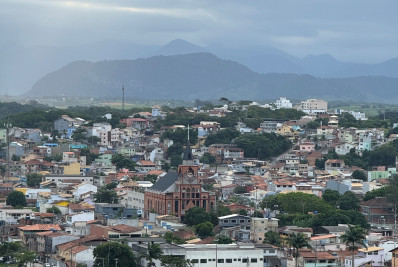 Frente fria coloca Macaé em alerta para chuva, ventos fortes e ressaca nesta segunda-feira