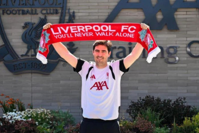 Novo técnico do Liverpool chega e cobra reforços: 'Precisamos de mais'