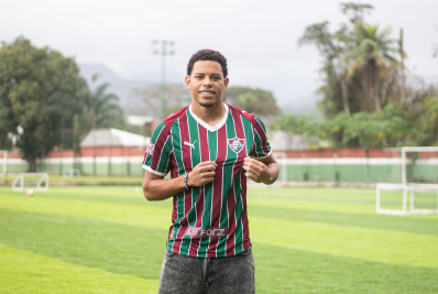 Fluminense oficializa renovação de contrato de joia da base