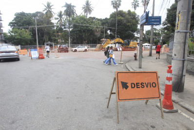 Primeiro dia útil de obras causa desvios no trânsito do Maracanã
