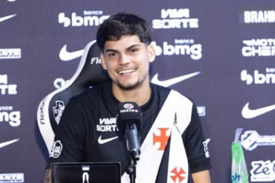 Paulinho celebra grandeza do Vasco e elogia dupla de laterais