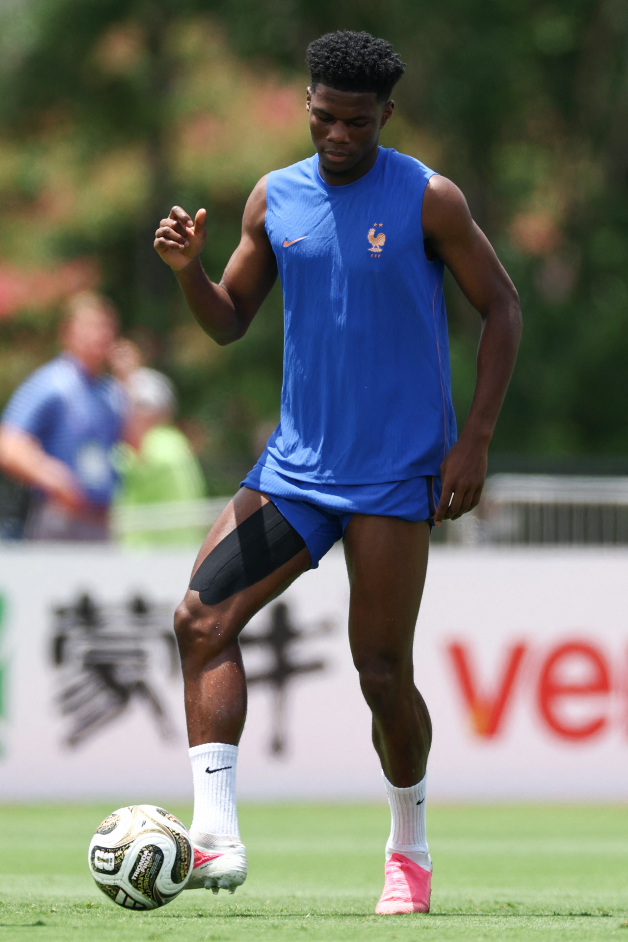 Tchouameni em treino da França