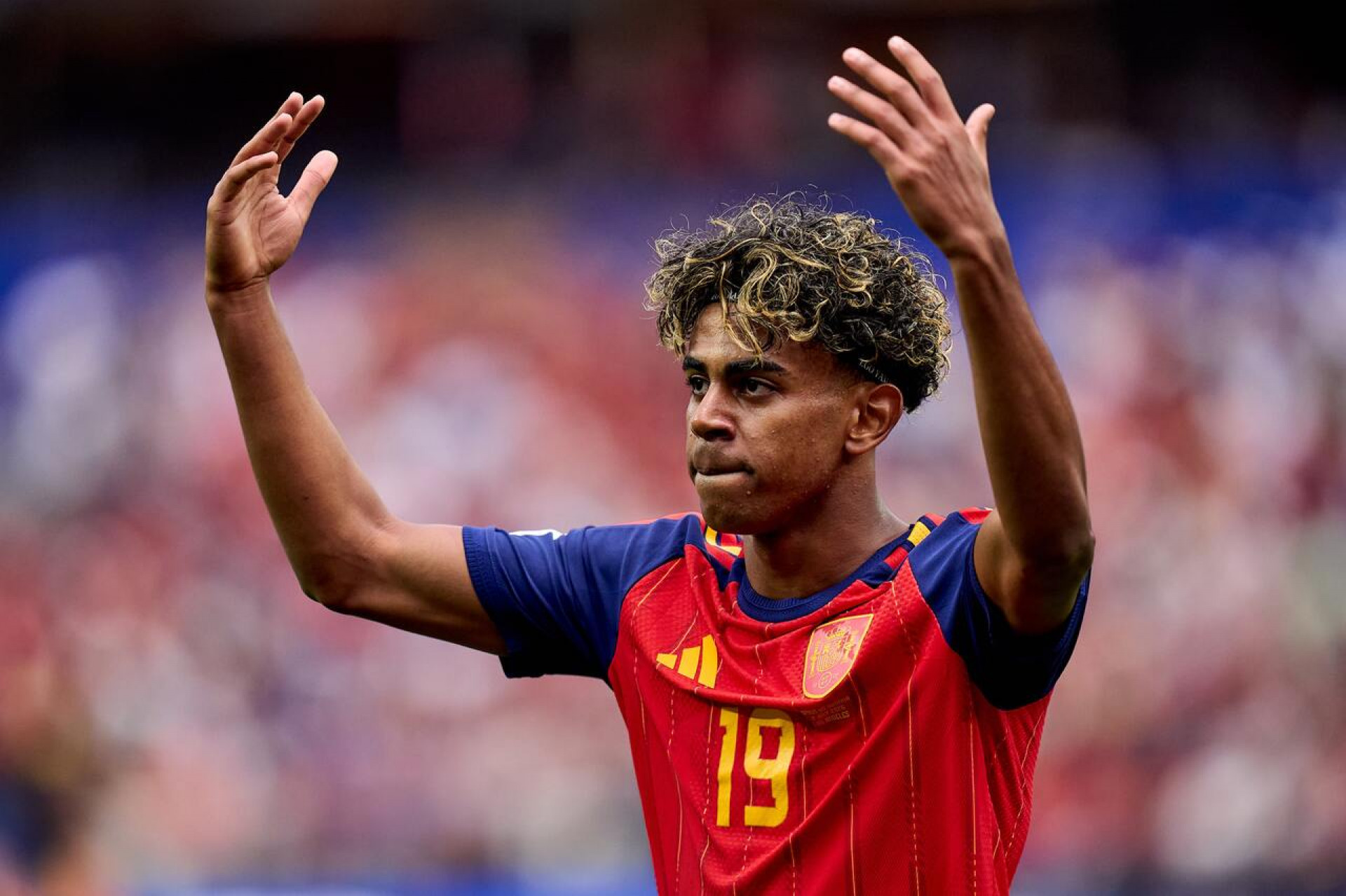 Lamine Yamal dobra a aposta e manda recado para a Fran&ccedil;a: “Somos os campe&otilde;es da Europa”