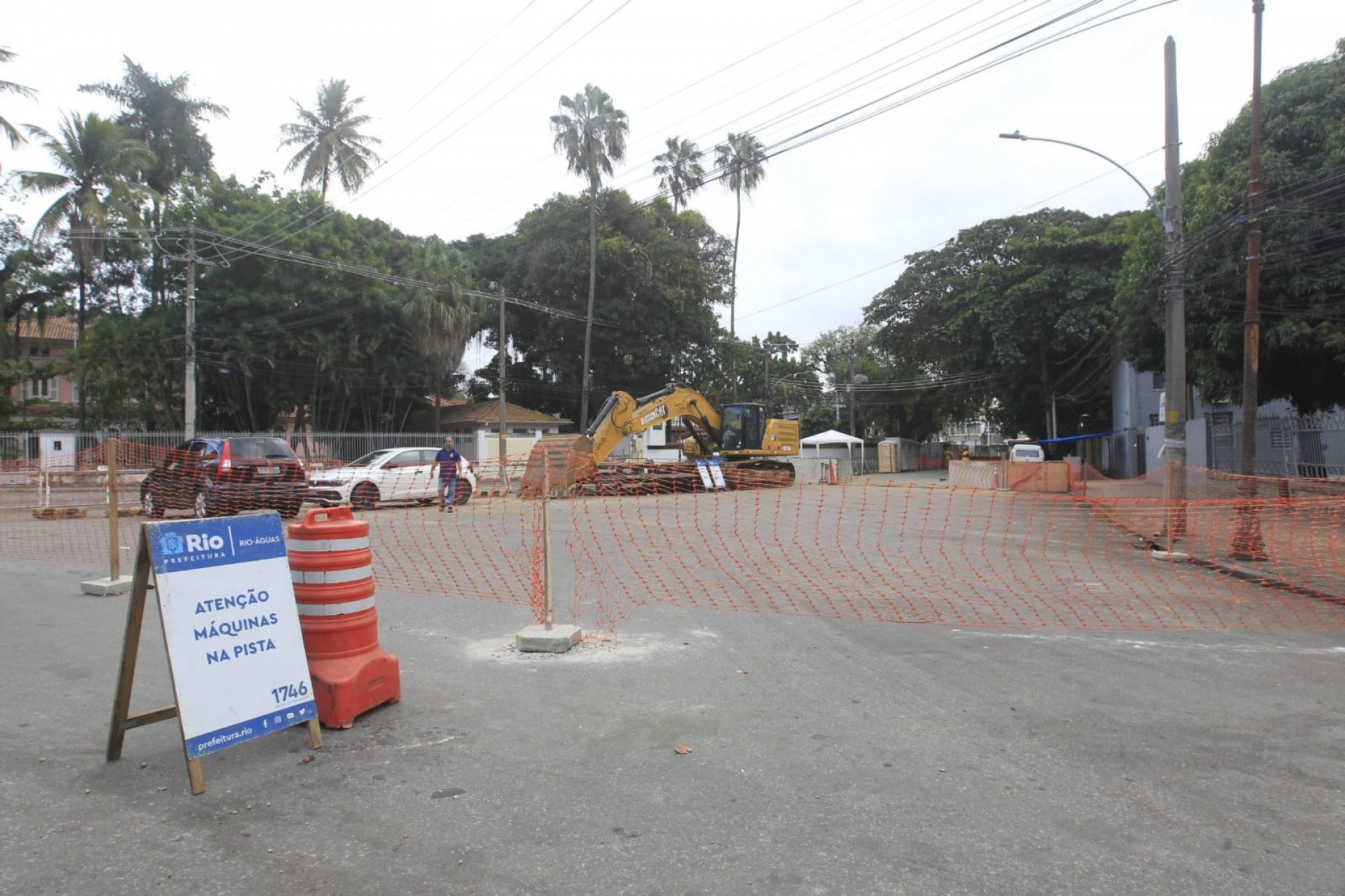 Obras na Rua General Canabarro, no Maracanã, Zona Norte do Rio, causaram interdições no trânsito da região - Reginaldo Pimenta / Agência O DIA