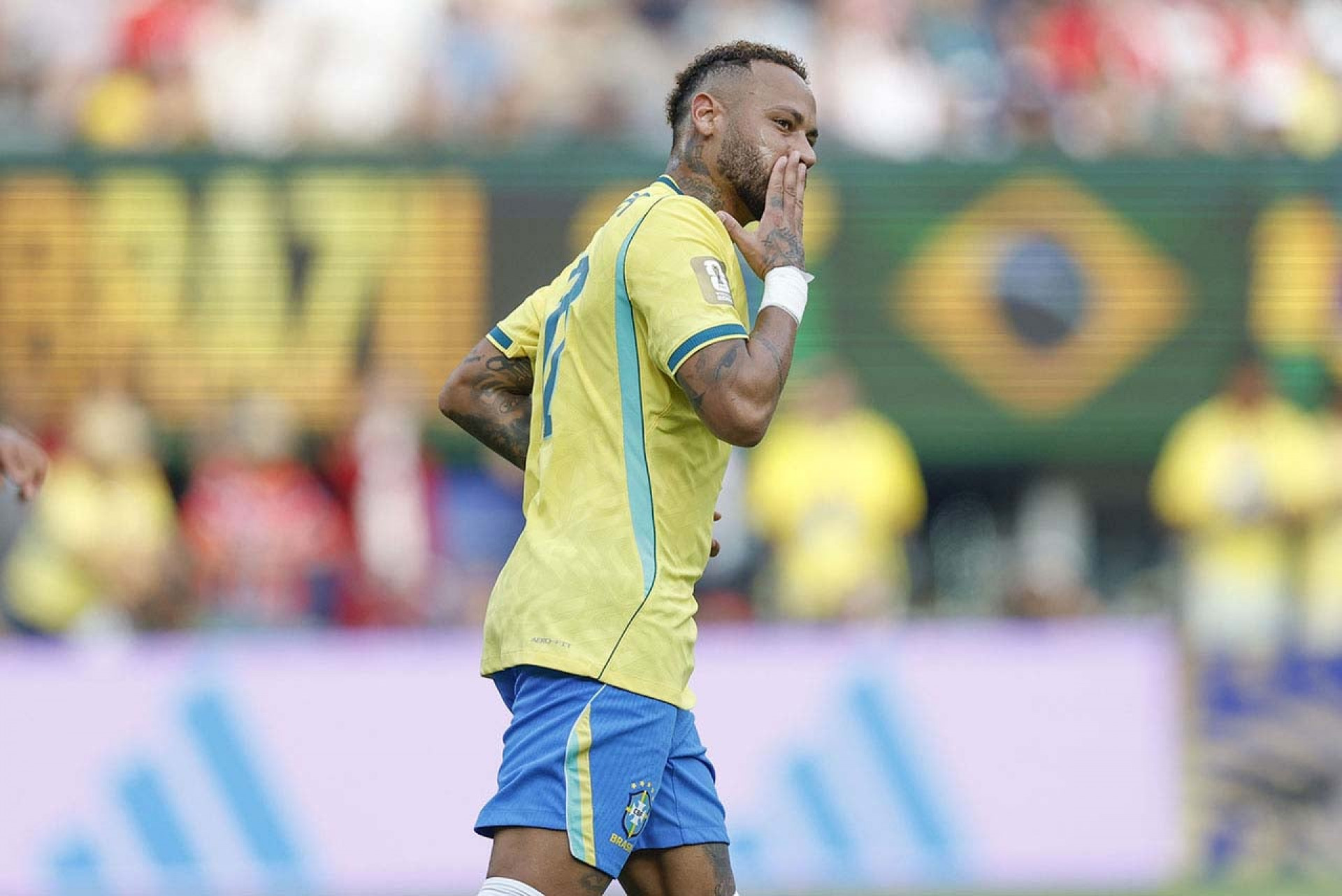 Ronaldo aconselha Neymar ap&oacute;s elimina&ccedil;&atilde;o: “N&atilde;o decida nada agora”