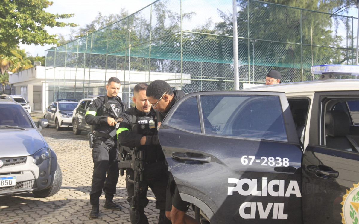 Presos na Operação Contenção foram levados à Cidade da Polícia - Reginaldo Pimenta/Agência O DIA