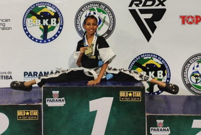 Pequena gigante do kickboxing: menina de 9 anos conquista dois ouros e coloca Meriti no topo do Brasil