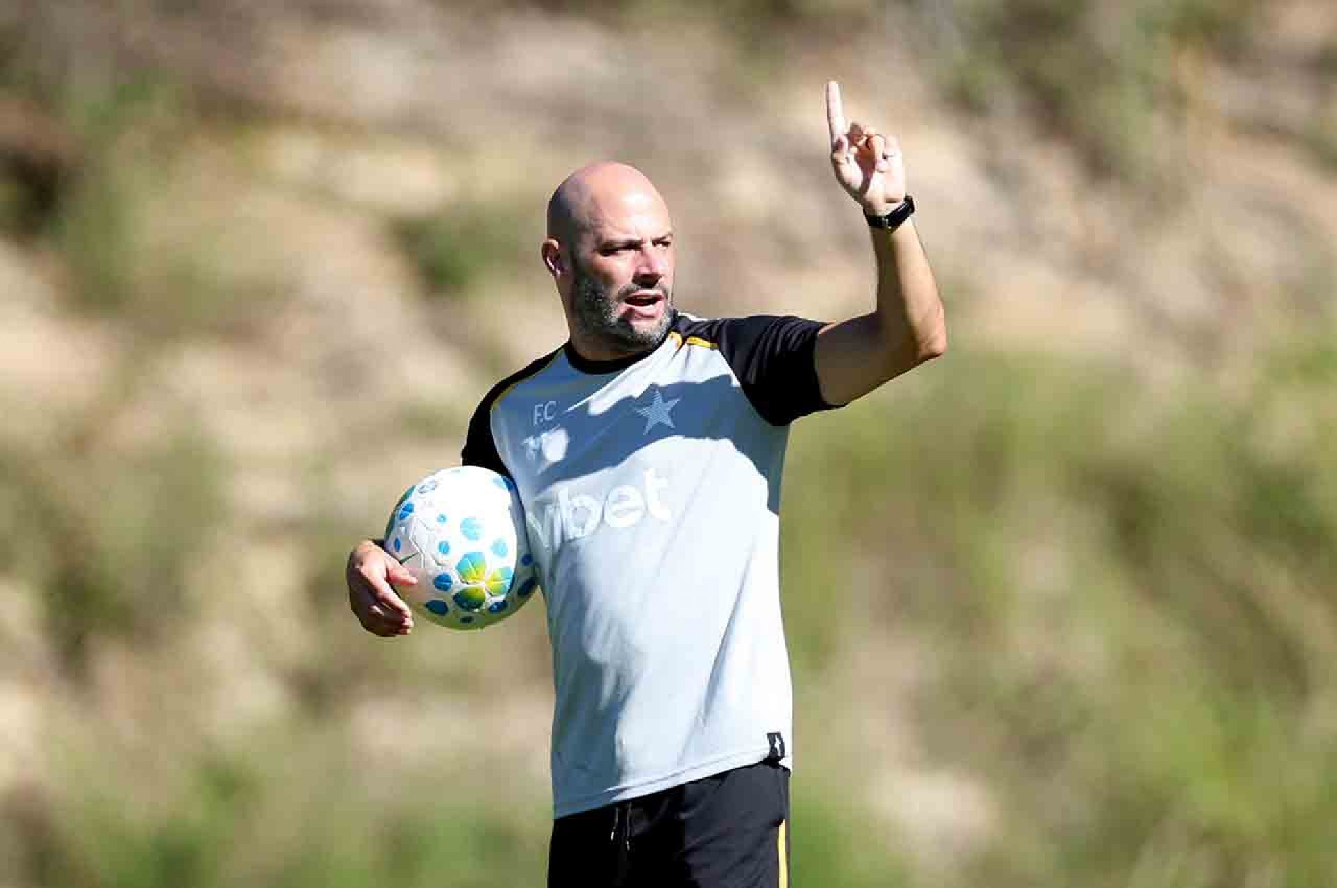 Franclim Carvalho destaca ajustes no Botafogo antes de retomada do Brasileir&atilde;o