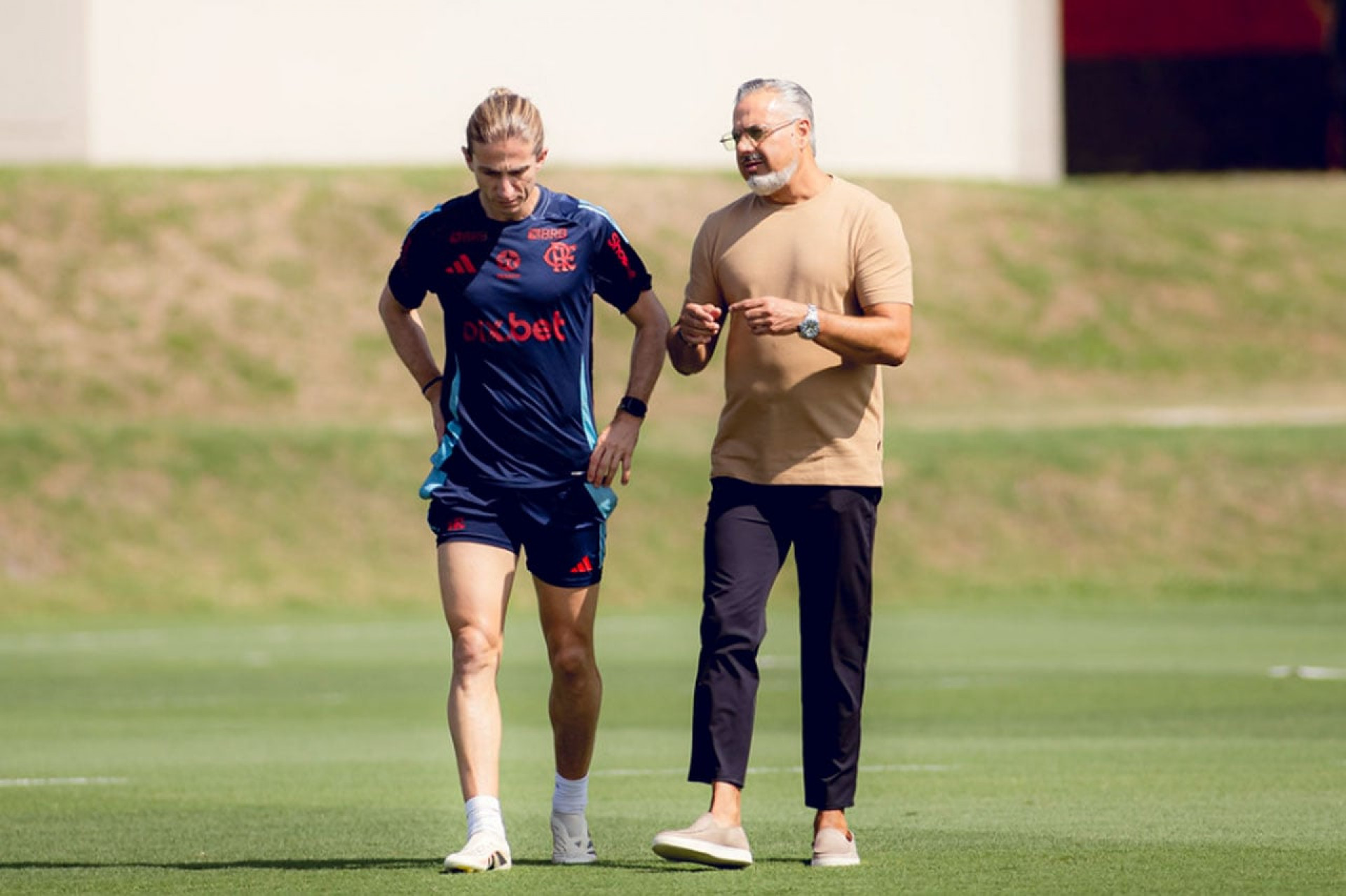 Jos&eacute; Boto relembra demiss&atilde;o de Filipe Lu&iacute;s e nega atrito com jogadores
