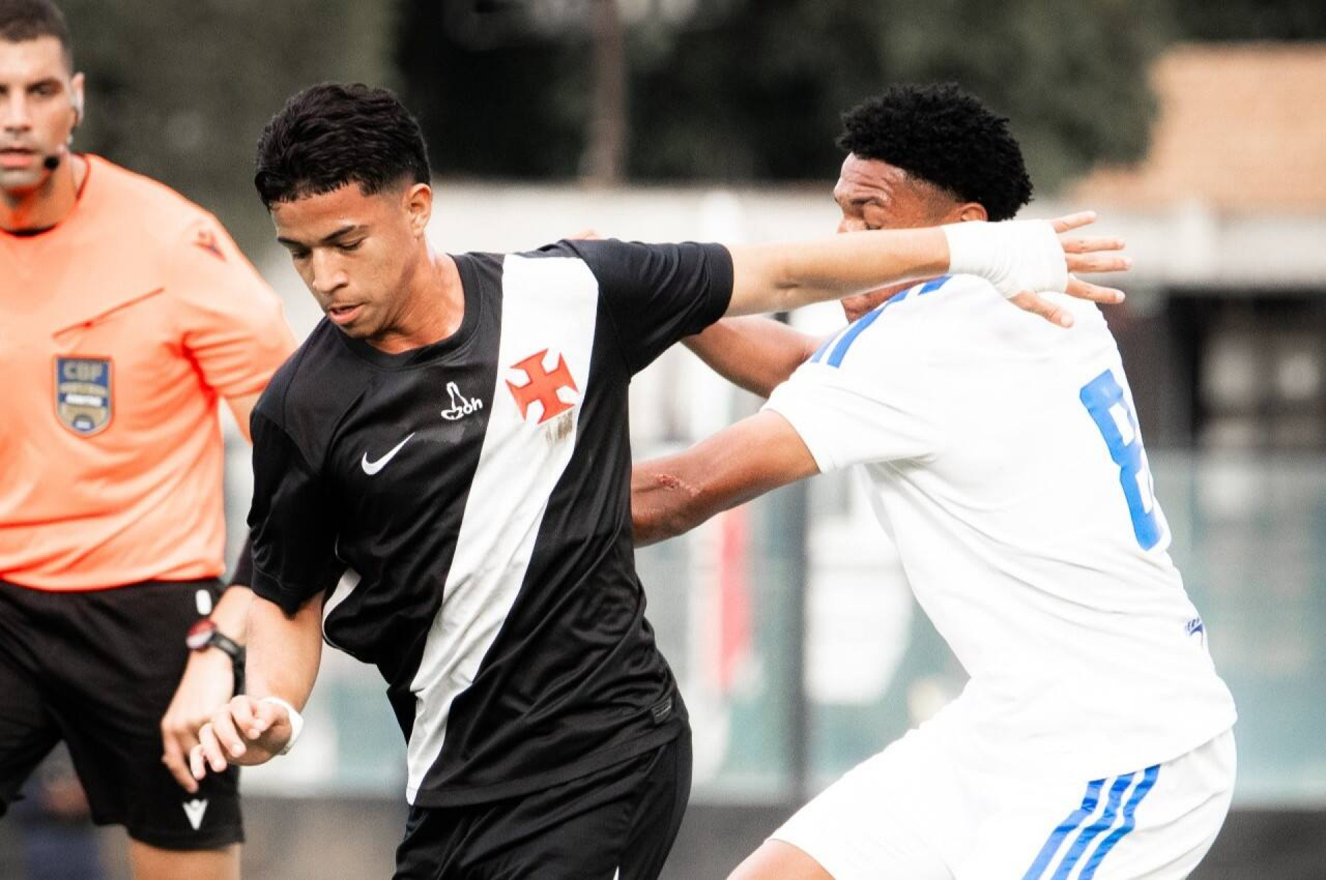 Vasco reverte vantagem, elimina Cruzeiro e est&aacute; na semifinal do Brasileiro Sub-20