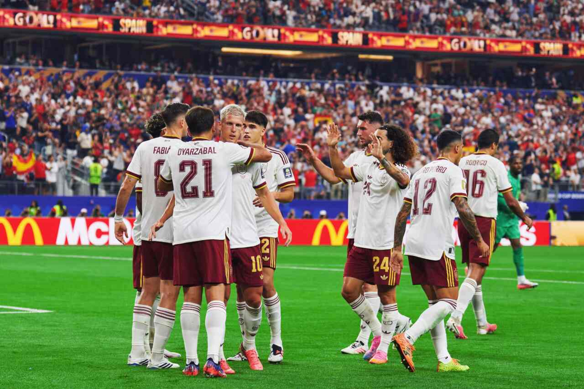 Espanha faz jogo perfeito, vence a Fran&ccedil;a e est&aacute; na final da Copa do Mundo