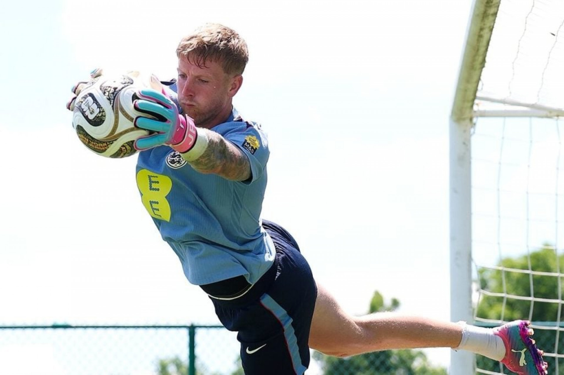 Pickford afirma que Inglaterra ainda n&atilde;o conseguiu chegar no seu melhor n&iacute;vel: “N&atilde;o somos um produto acabado”
