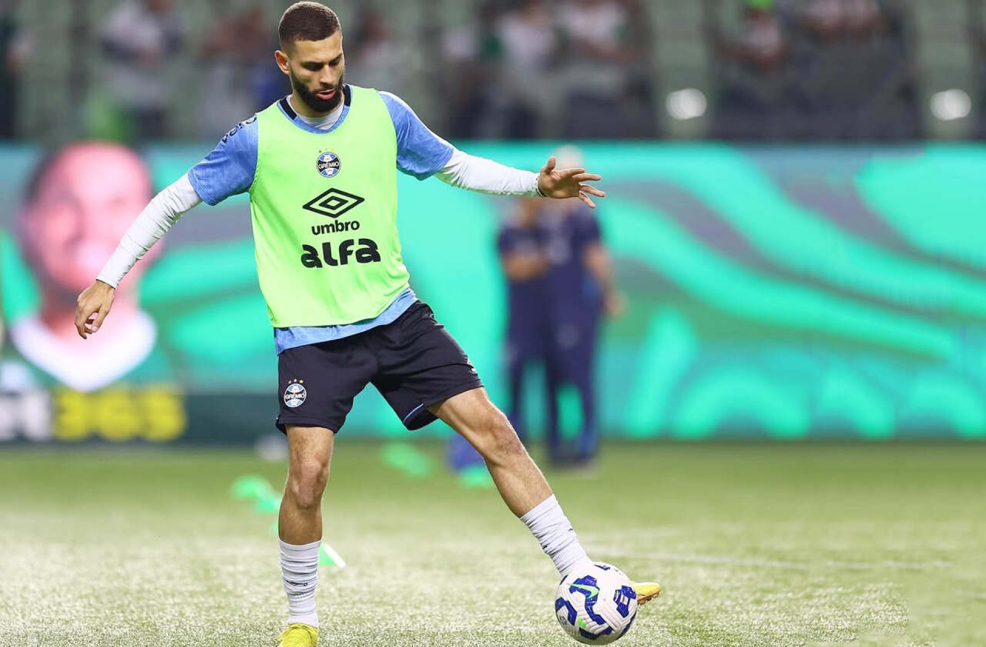 Athletico tenta contrata&ccedil;&atilde;o de Wagner Leonardo, do Gr&ecirc;mio