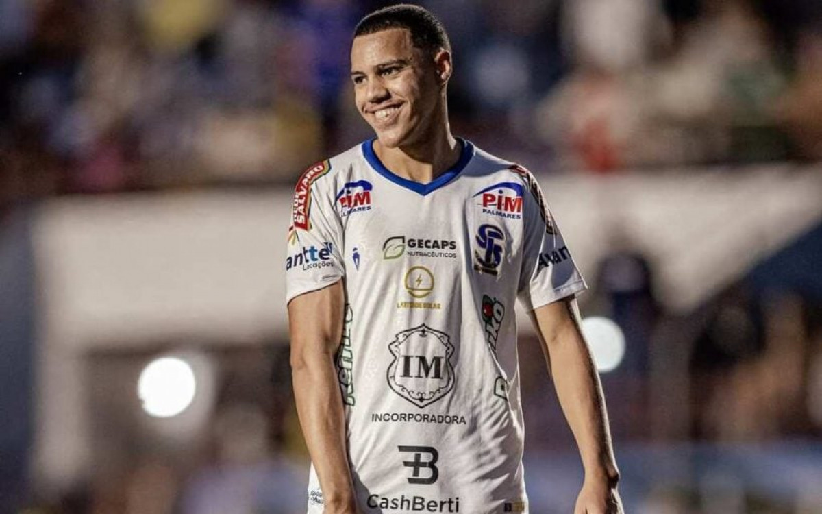 Gr&ecirc;mio acerta contrata&ccedil;&atilde;o de promessa de 16 anos do futebol paranaense
