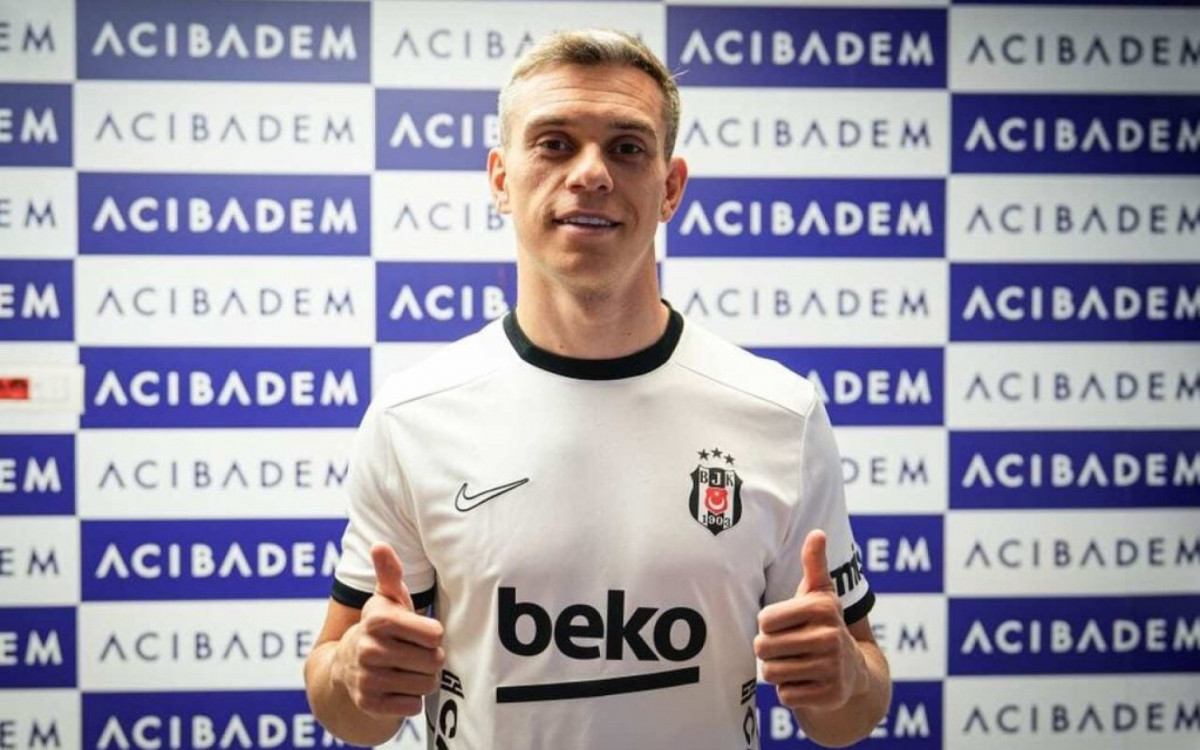 Trossard deixa o Arsenal e &eacute; anunciado por clube turco