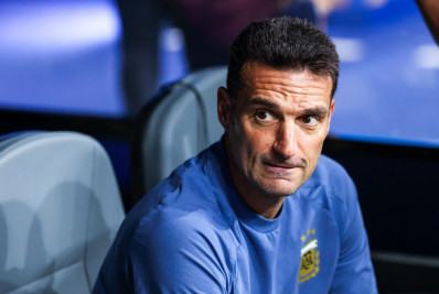 Scaloni exalta torcida e jogadores em vitória da Argentina: 'Somos únicos'