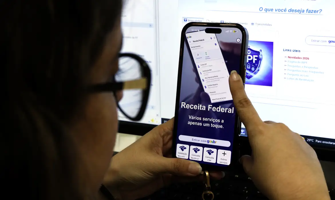 IRPF: começa pagamento de lote especial de restituição