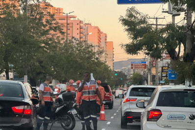 Acidente na descida da Ponte Rio-Niterói mobiliza Nittrans