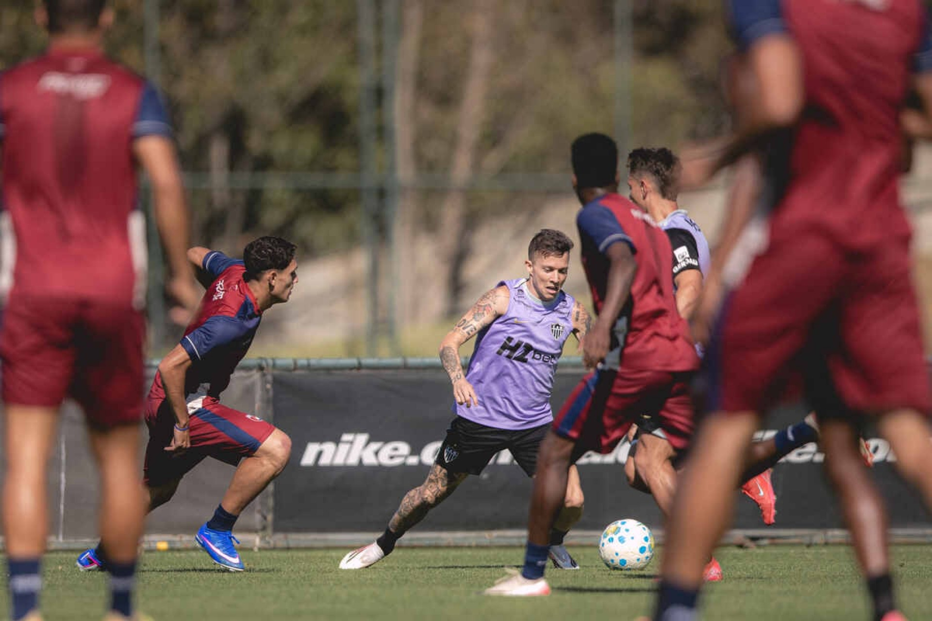 Atl&eacute;tico vence o Betim em jogo-treino na Cidade do Galo