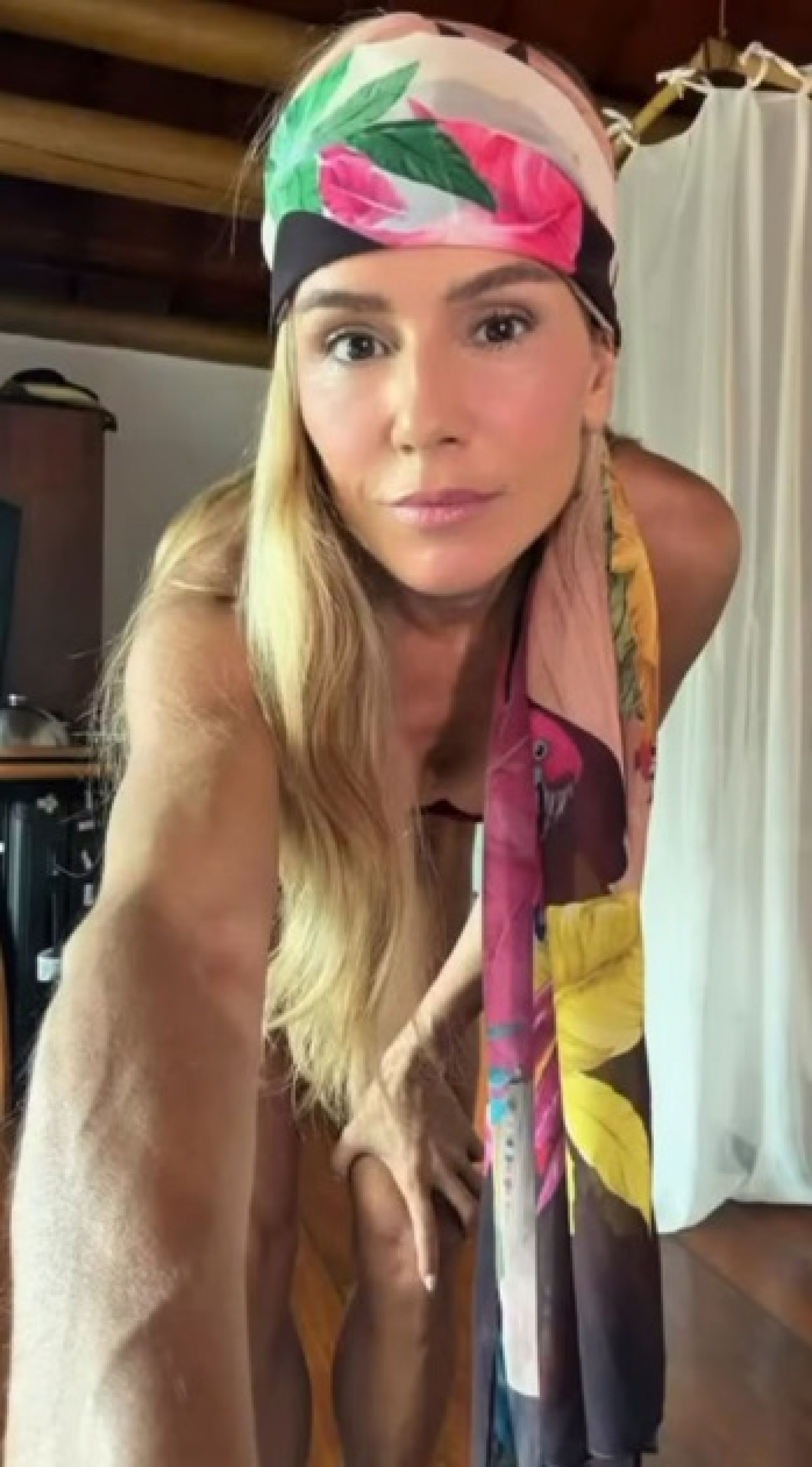Deborah Secco aposta em look de praia para curtir Fernando de Noronha - Reprodução/Instagram