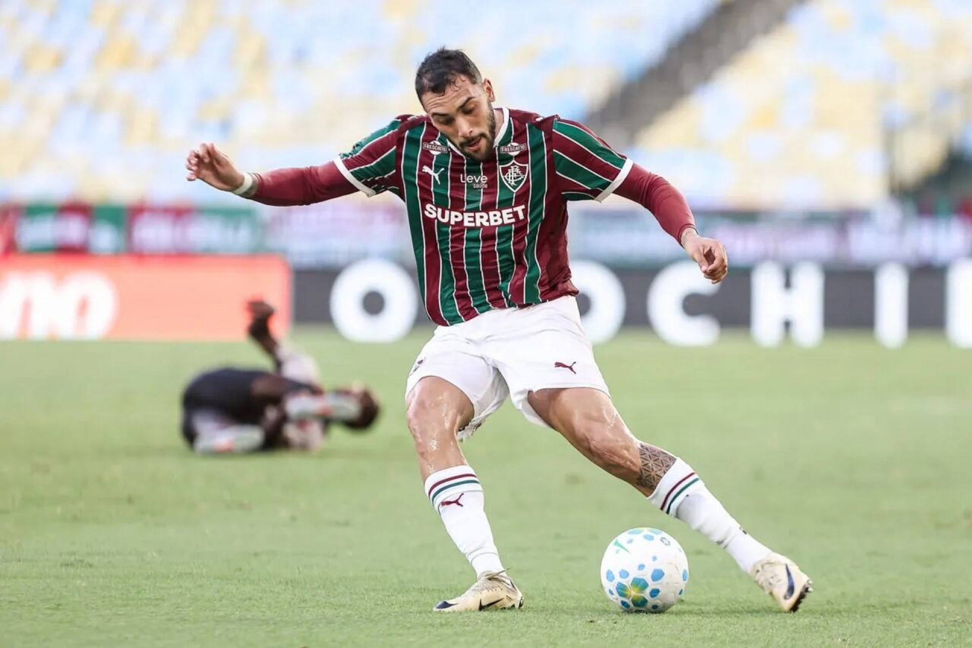 Nova fun&ccedil;&atilde;o e cobi&ccedil;a europeia: o momento de transi&ccedil;&atilde;o de Freytes no Fluminense