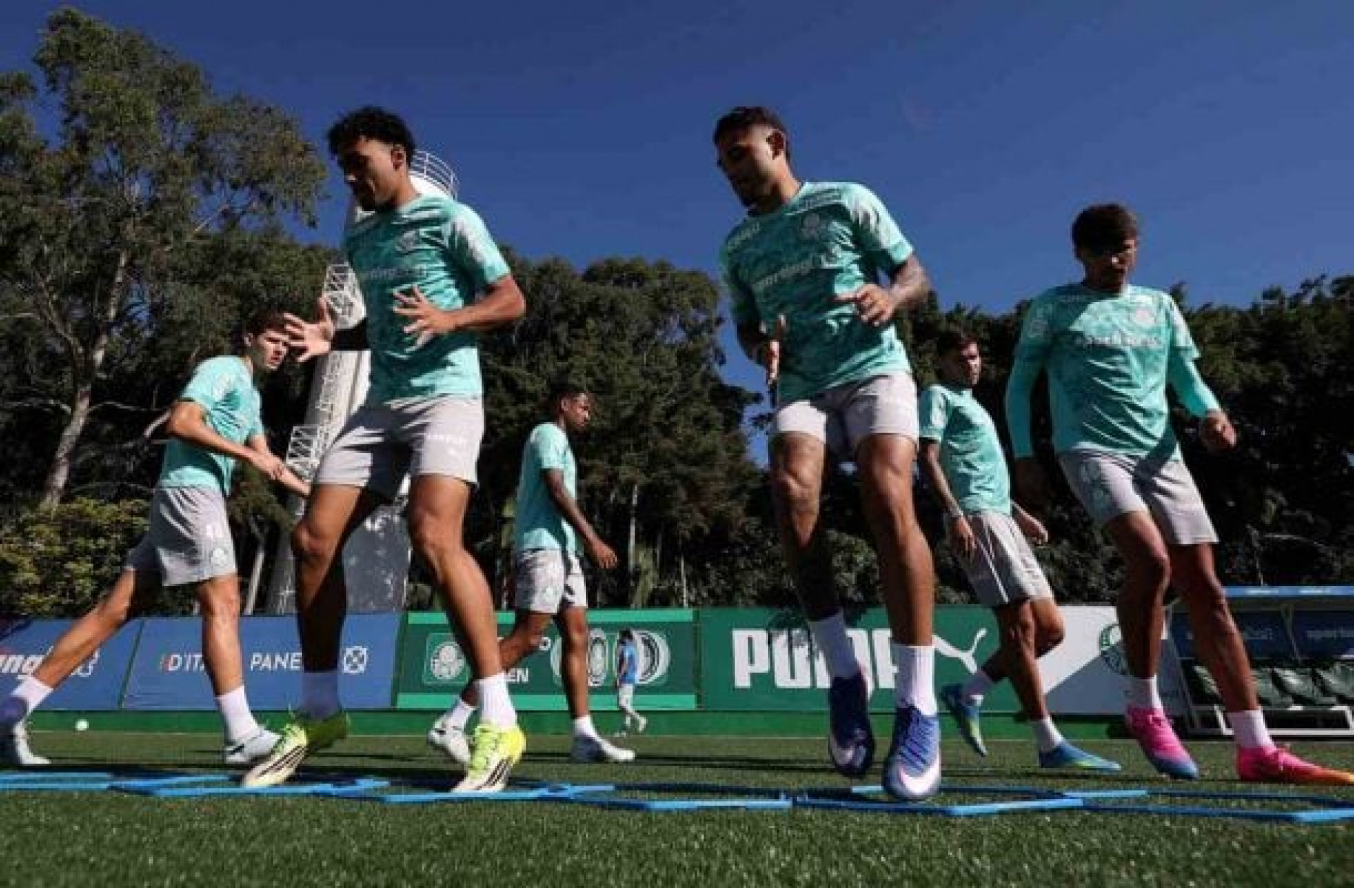 Palmeiras marca mais dois jogos-treino e v&ecirc; Vitor Roque perto do retorno