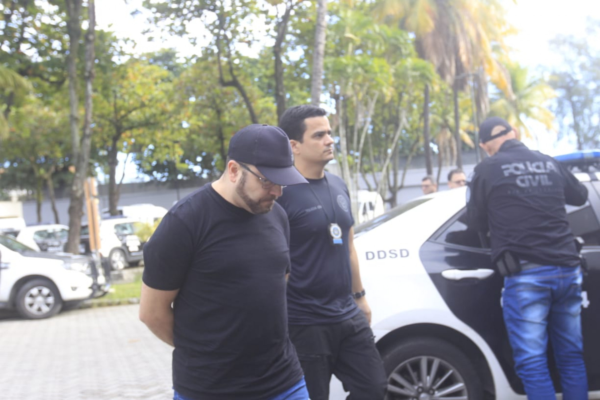 Policiais cumpriram mandados de prisão durante a ação - Reginaldo Pimenta / Agência O Dia
