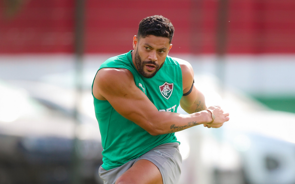 Hulk come&ccedil;ou em marcha lenta, mas j&aacute; t&aacute; pegando no tranco