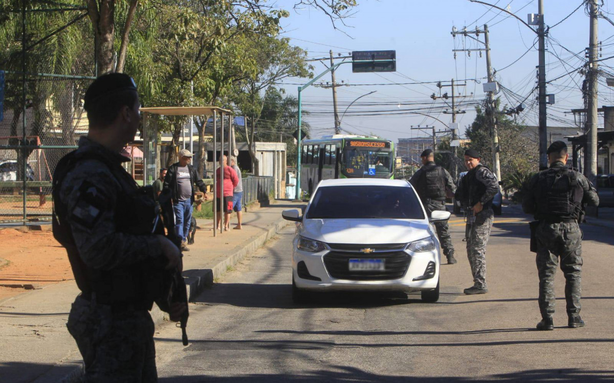 Reforço no policiamento no entorno do Complexo de Israel - Reginaldo Pimenta/Agência O DIA